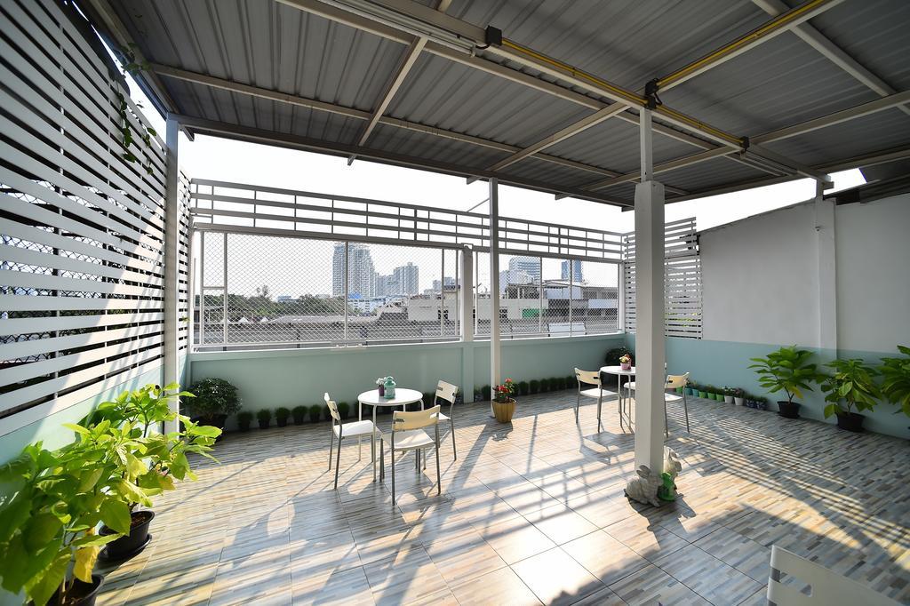 Take A Rest Hotel Bangkok Buitenkant foto