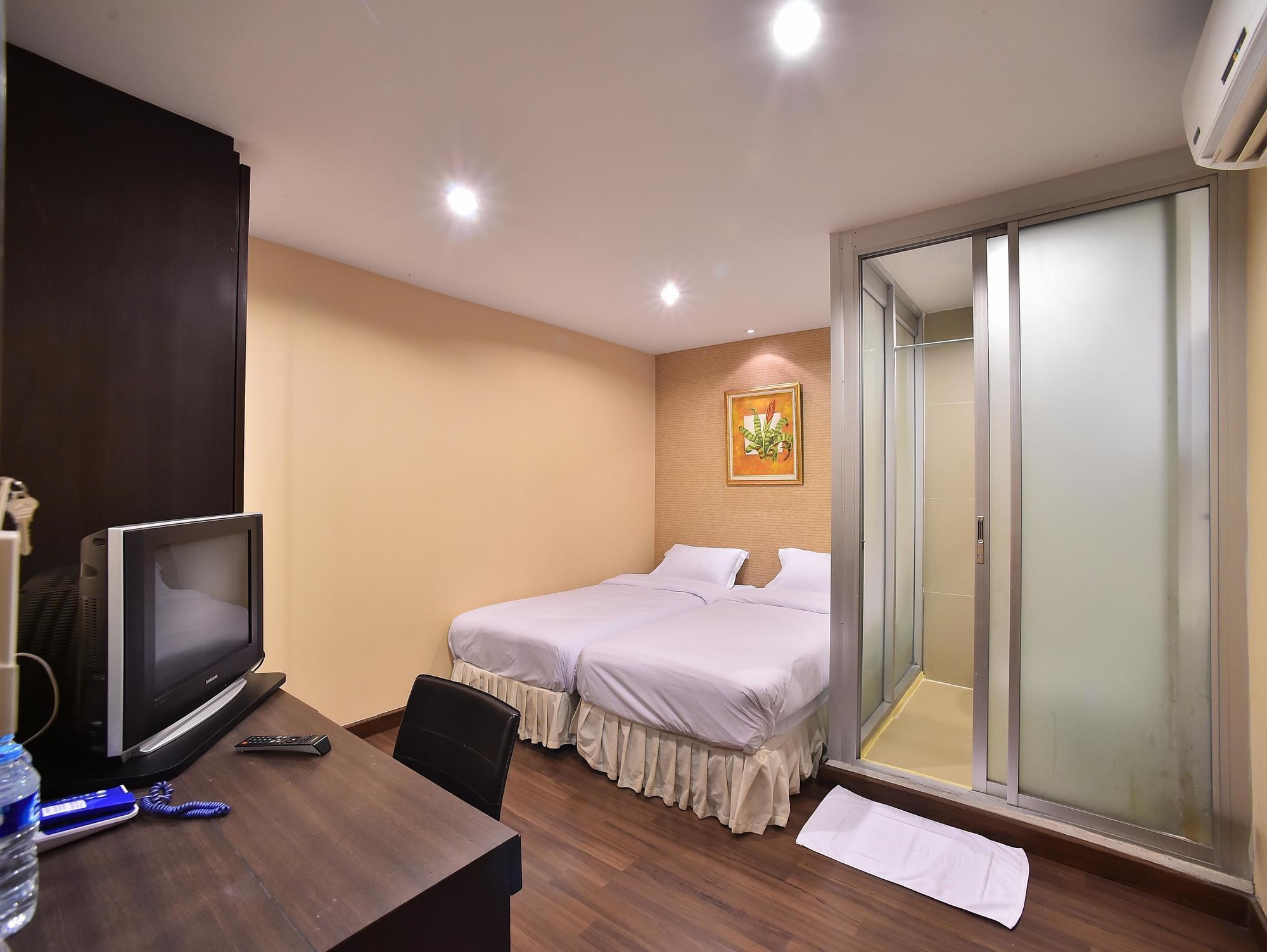 Take A Rest Hotel Bangkok Buitenkant foto
